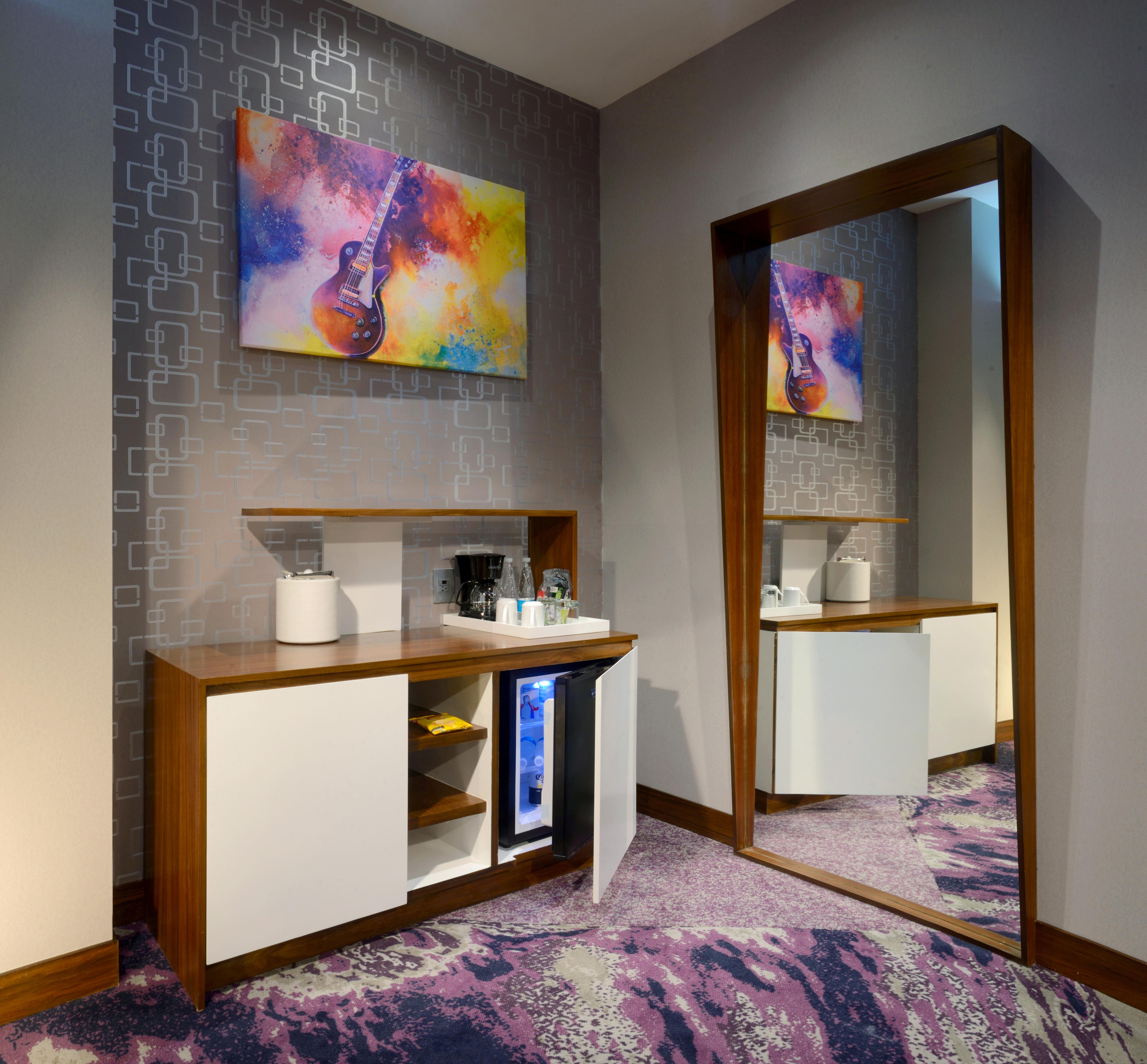 Hard Rock Hotel Guadalajara Zapopan Εξωτερικό φωτογραφία A wet bar in a hotel room
